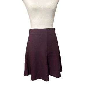 0368 Mercer & Madison burgundy skirt sz 4